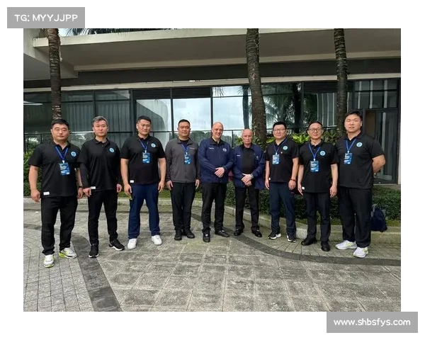 自由搏击崛起的时代探索运动员心态技巧与训练方法的全面剖析 自由搏击崛起的时代探索运动员心态技巧与训练方法的全面剖析